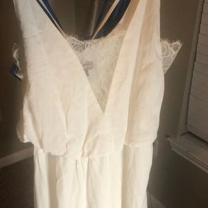 2 identical dresses one blue and one white